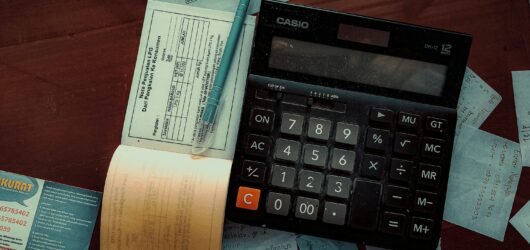 5 AI-Powered Tools for Freelance Invoicing & Contracts
